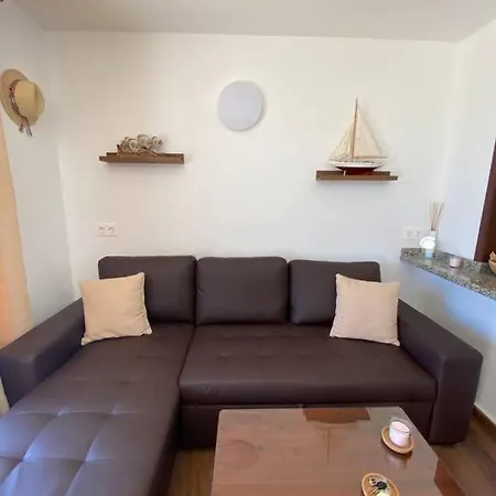 Marinos Apartment