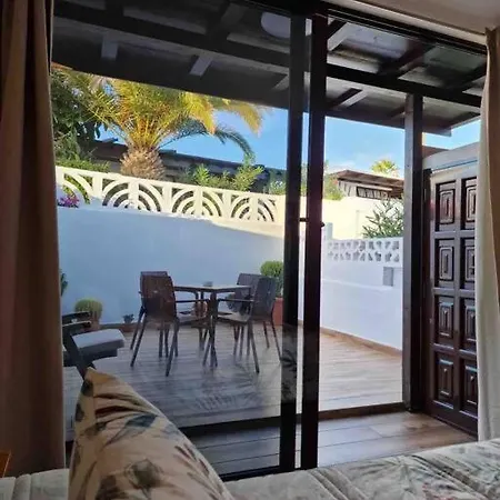 Marinos Tias